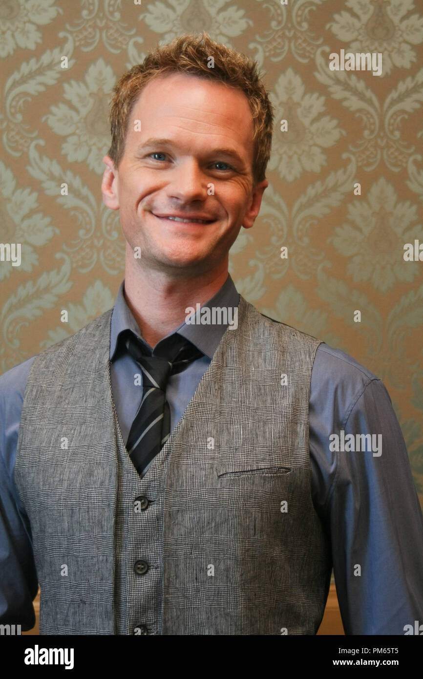 Neil Patrick Harris "Die Schlümpfe" Portrait Session, 10. Juli 2011. Reproduktion von amerikanischen Boulevardzeitungen ist absolut verboten. Datei Referenz # 31025 036 GFS nur für redaktionelle Verwendung - Alle Rechte vorbehalten Stockfoto