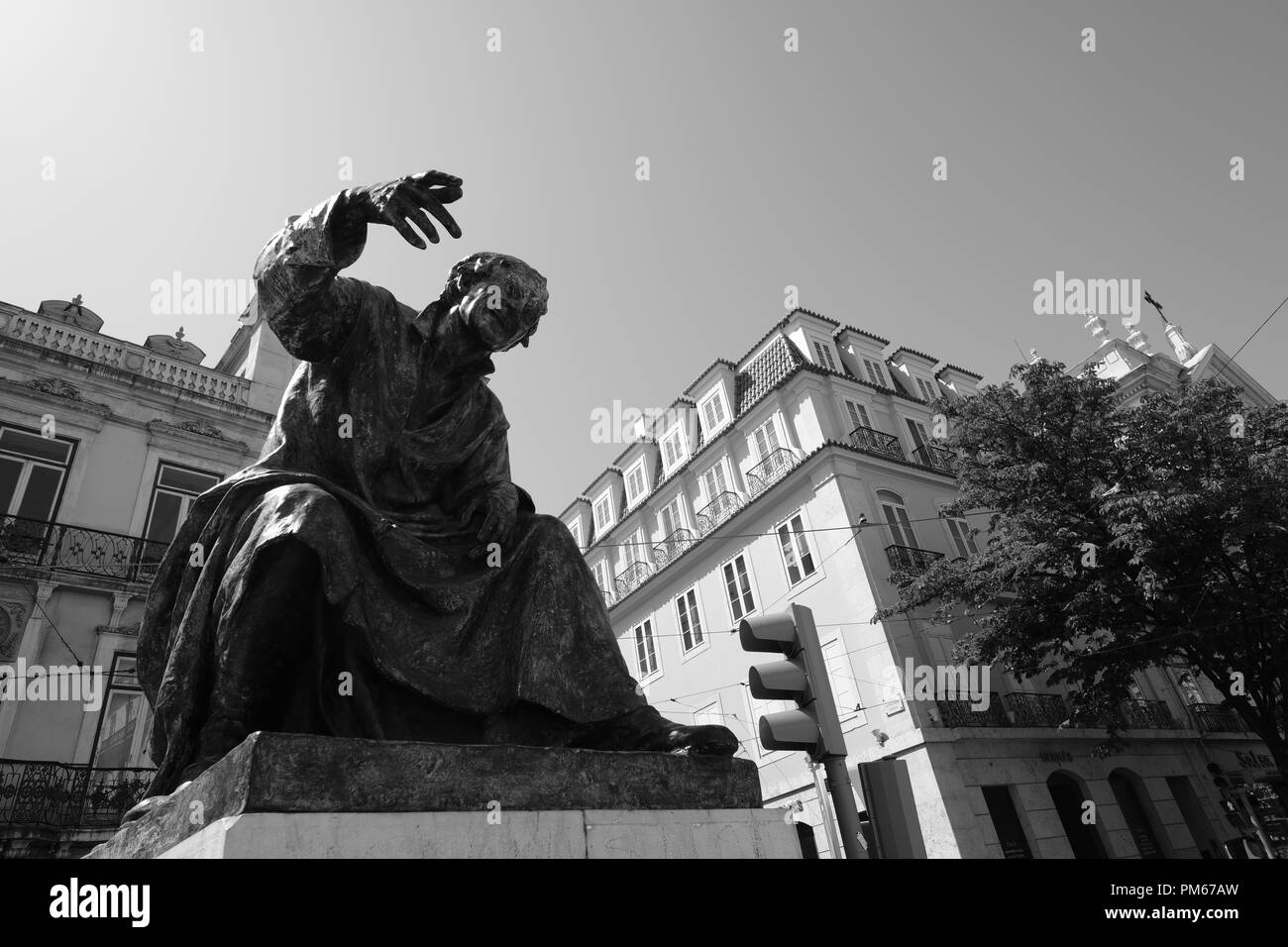 Statue von Antonio Ribiero Chiado O Poeta Chiado 16. Jahrhundert satirische portugiesischer Dichter Lissabon Stockfoto
