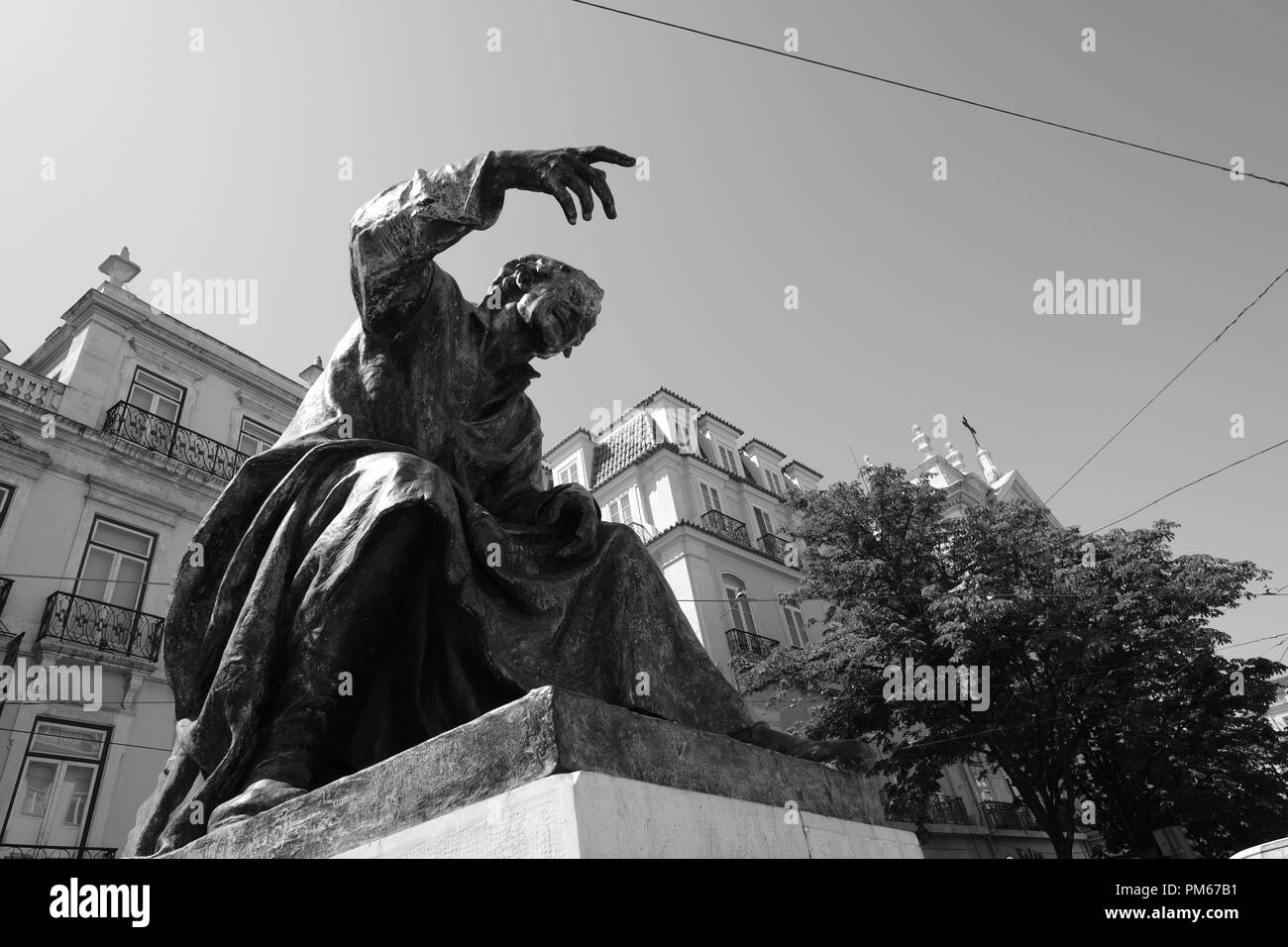 Statue von Antonio Ribiero Chiado O Poeta Chiado 16. Jahrhundert satirische portugiesischer Dichter Lissabon Stockfoto