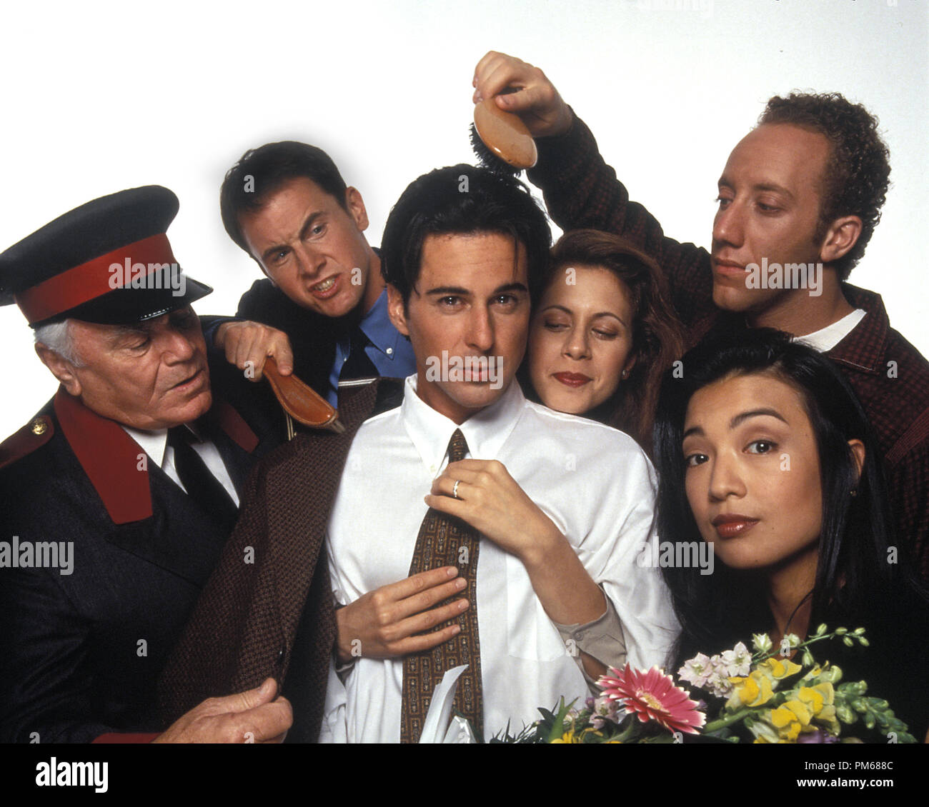 Szenenfoto aus "Die einzelnen Kerl' Ernest Borgnine, Mark Moses, Jonathan Silverman, Jessica Hecht, Joey Slotnick, Ming-Na 1996 Photo Credit: Chris Haston Datei Referenz # 31042098 THA nur für redaktionelle Verwendung - Alle Rechte vorbehalten Stockfoto