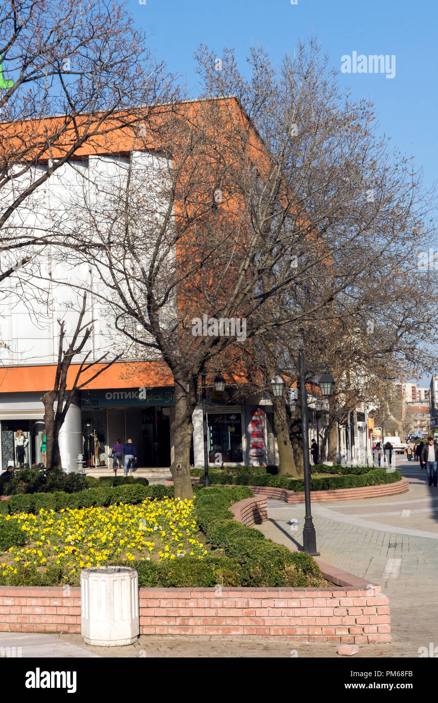Chaskowo, Bulgarien - 15. MÄRZ 2014: Fußgängerzone im Zentrum der Stadt von Haskovo, Bulgarien Stockfoto