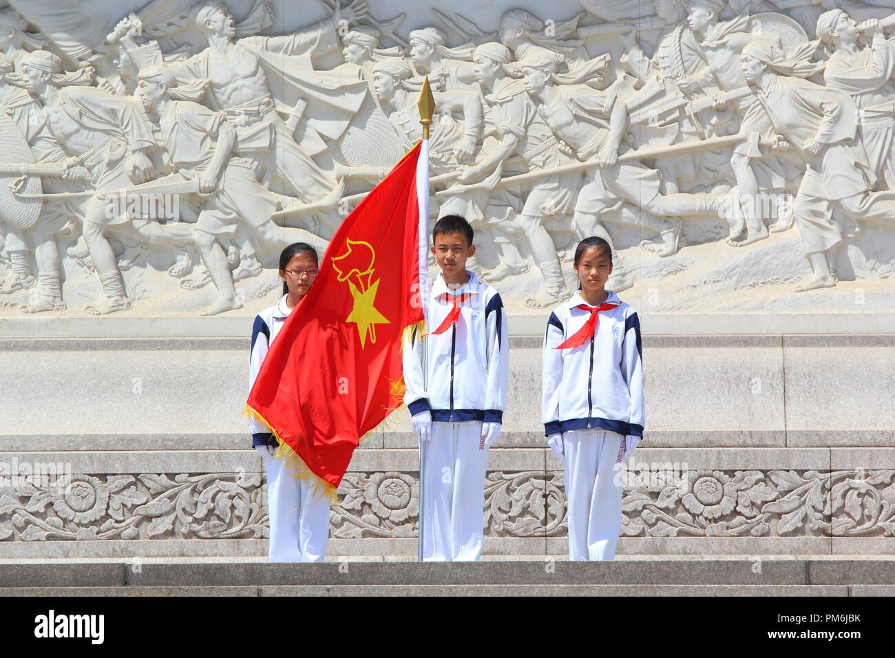 Chinesische Pionier Kinder in Stockfoto