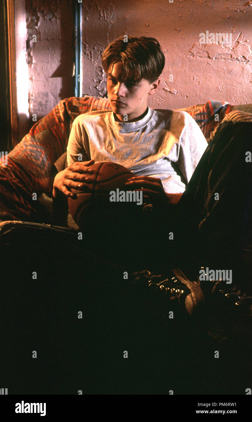 Szenenfoto aus "Basketball Diaries" Leonardo DiCaprio © 1995 New Line Cinema Photo Credit: K.C. Bailey Datei Referenz # 31043644 THA nur für redaktionelle Verwendung - Alle Rechte vorbehalten Stockfoto