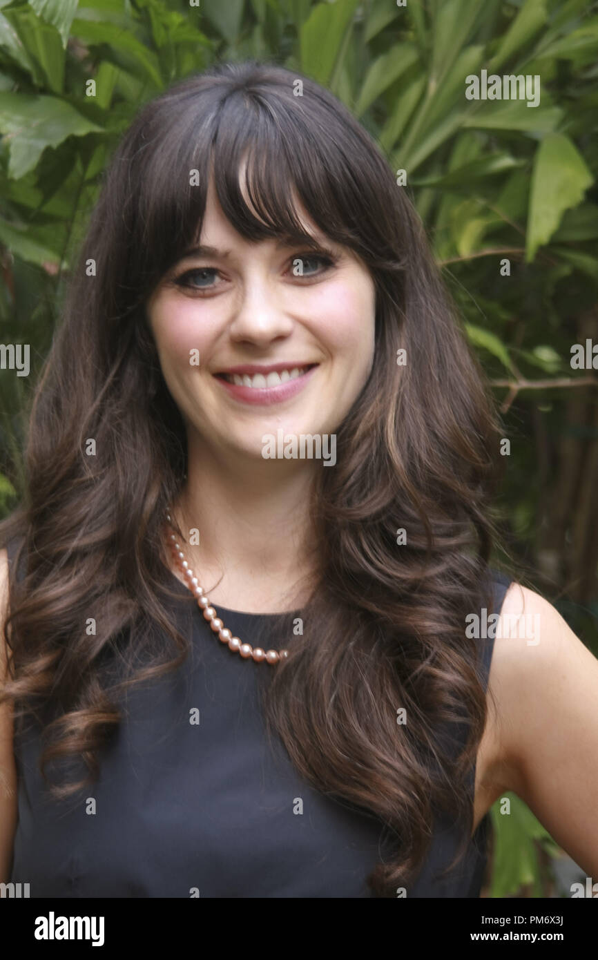 Zooey Deschanel New Girl Stockfotos Und Bilder Kaufen Alamy
