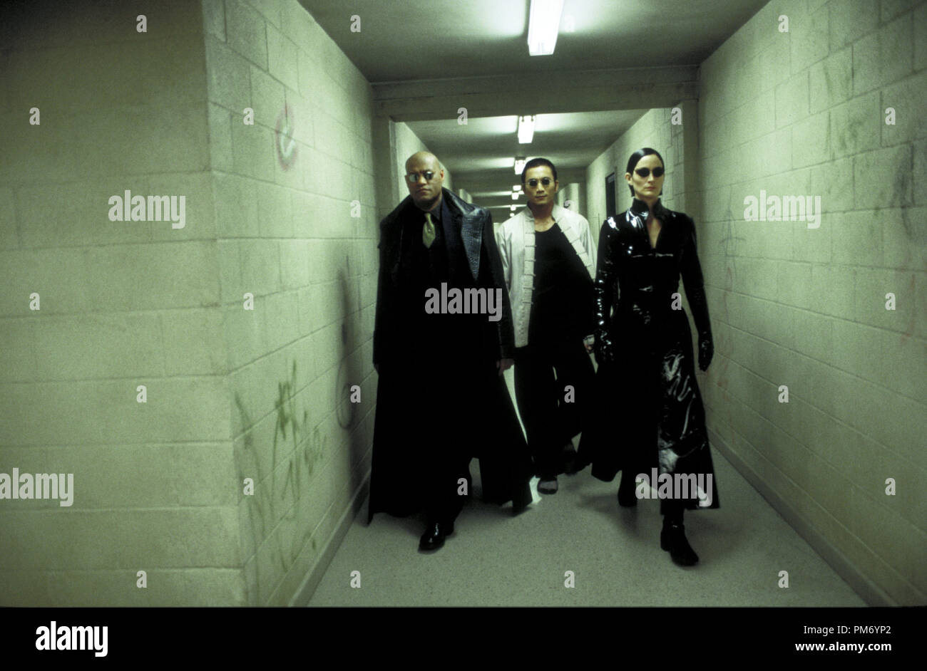 Studio Werbung immer noch von der "Matrix Revolutions" Laurence Fishburne, Sing Ngai, Carrie-Anne Moss © 2003 Warner Foto von jasin Boland Datei Referenz # 307531066 THA nur für redaktionelle Verwendung - Alle Rechte vorbehalten Stockfoto