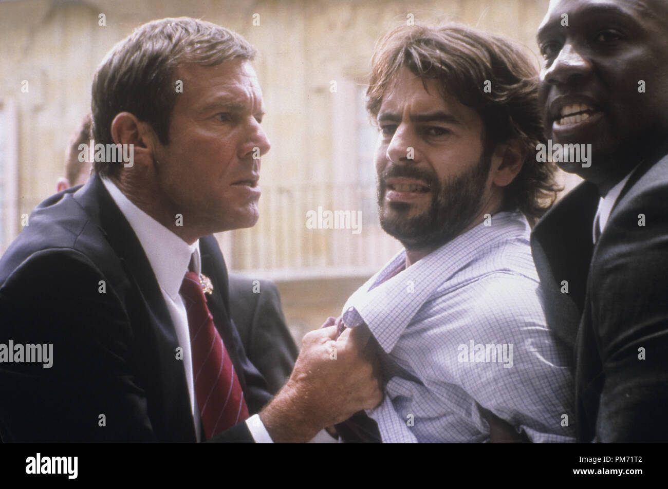 Szenenfoto aus "Vantage Point" Dennis Quaid, Eduardo Noriega, Richard T. © 2008 Columbia Pictures Photo Credit: Daniel Daza Datei Referenz # 30755215 THA nur für redaktionelle Verwendung - Alle Rechte vorbehalten Stockfoto