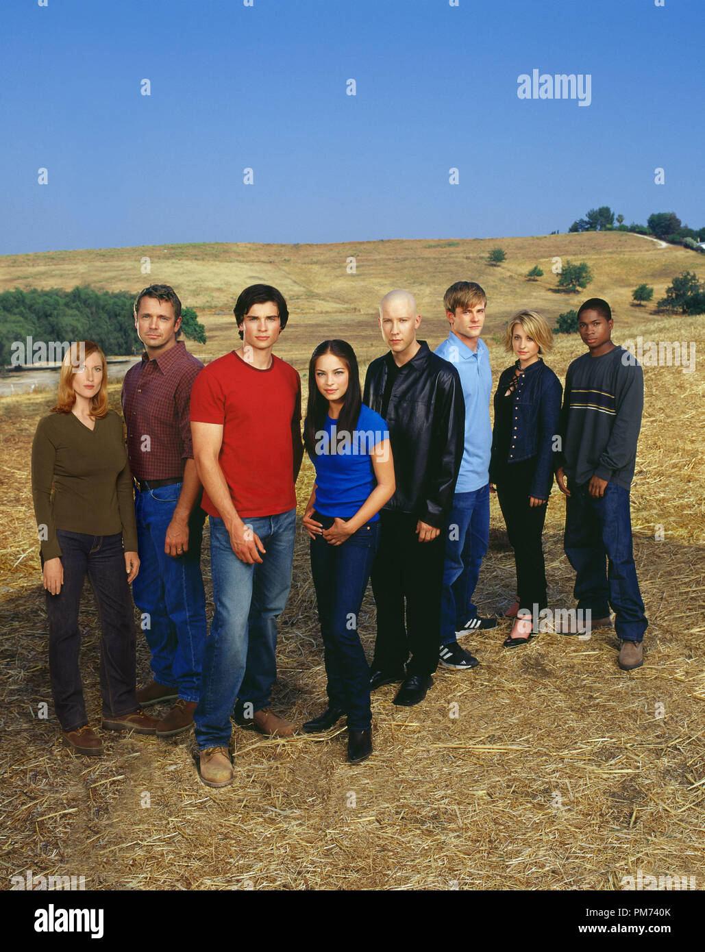 Film Still / Werbung immer noch von der mallville' (von links nach rechts) Annette O'Toole, John Schneider, Tom Welling, Kristin Kreuk, Michael Rosenbaum, Eric Johnson, Allison Mack, Sam Jones III 2001 Foto: Frank Ockenfels Datei Referenz # 30847298 THA nur für redaktionelle Verwendung - Alle Rechte vorbehalten Stockfoto