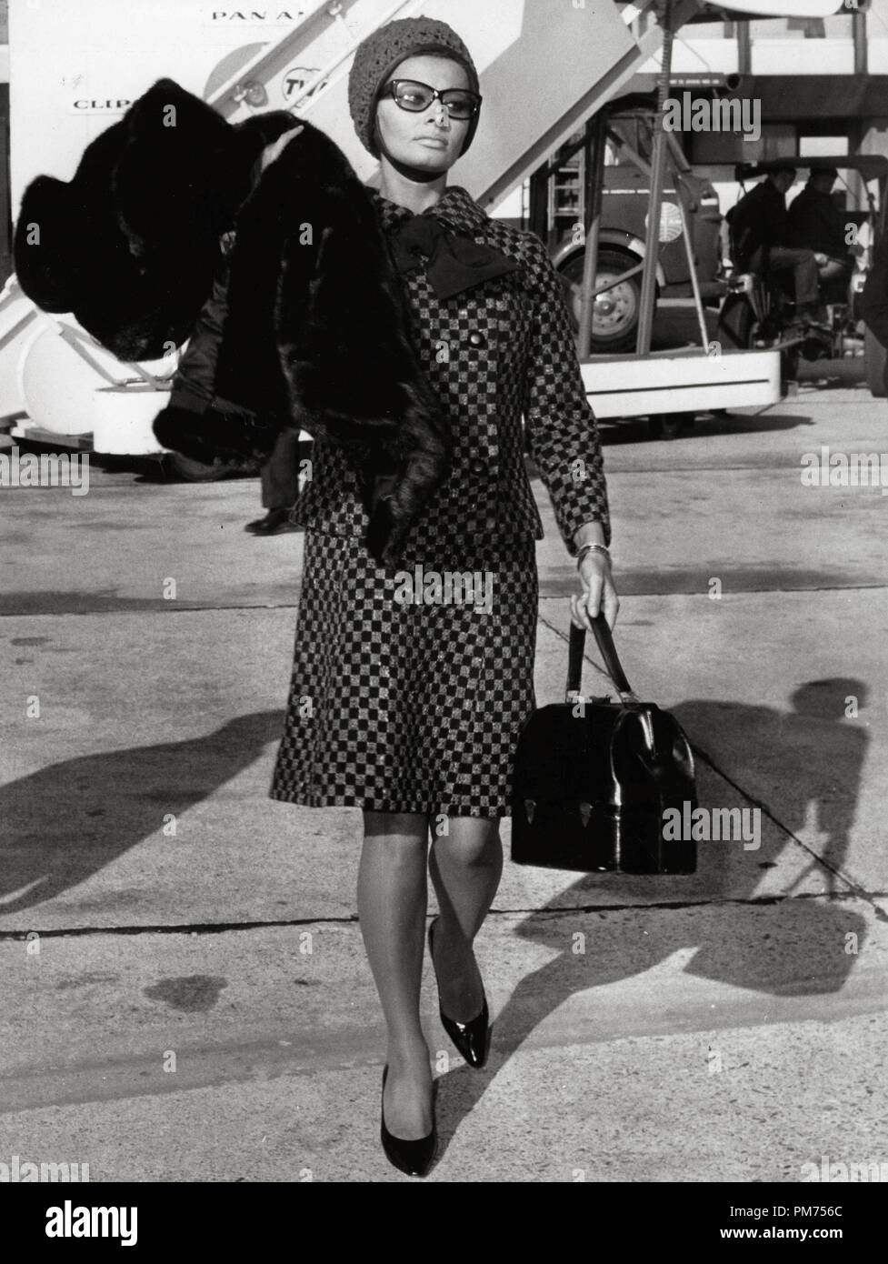 Sophia loren 1965 -Fotos und -Bildmaterial in hoher Auflösung – Alamy