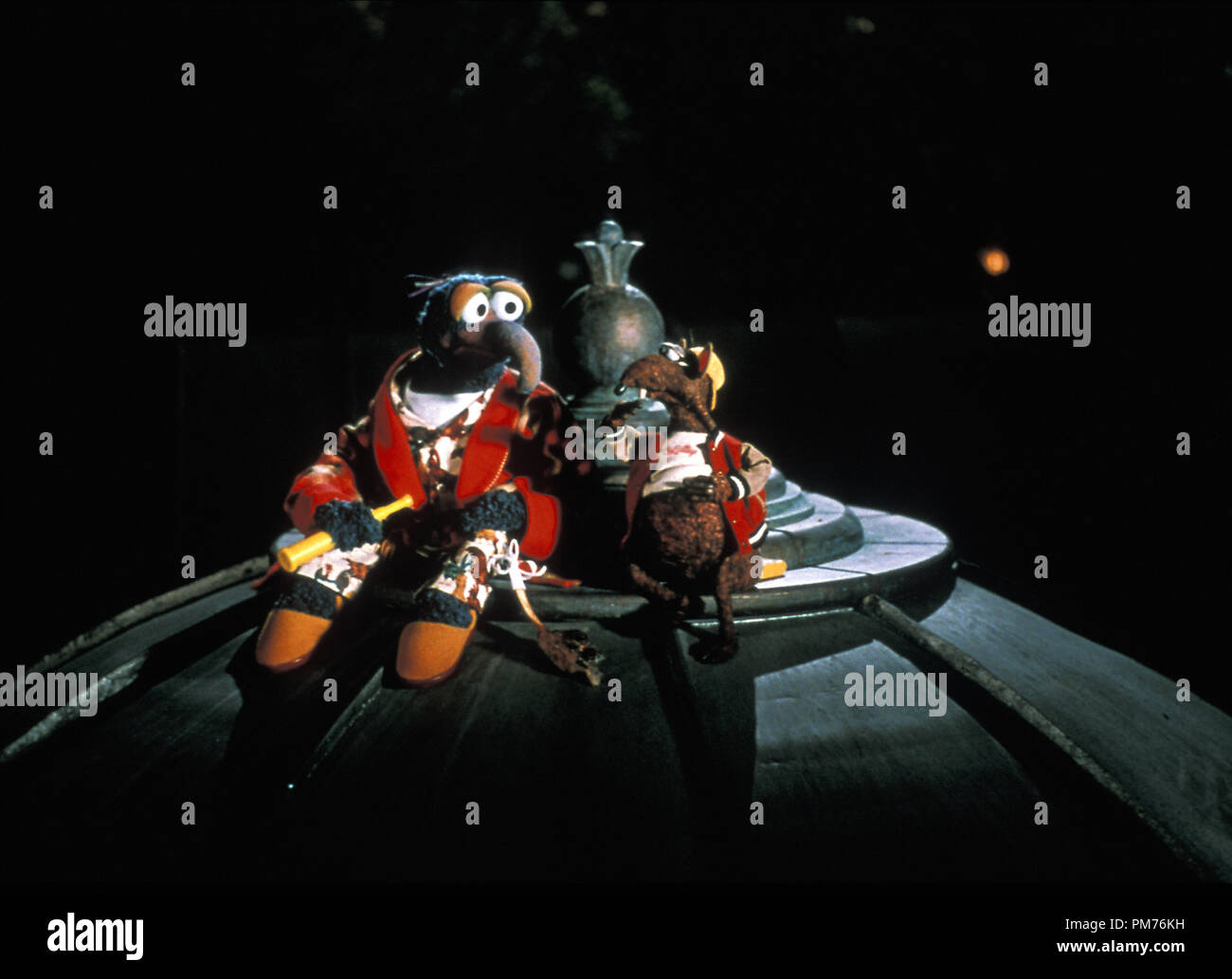 Film Still / Werbung noch von 'Muppets vom Weltraum aus "Gonzo, Rizzo die Ratte © 1999 Columbia Pictures Photo Credit: James Bridges Datei Referenz # 30973440 THA nur für redaktionelle Verwendung - Alle Rechte vorbehalten Stockfoto