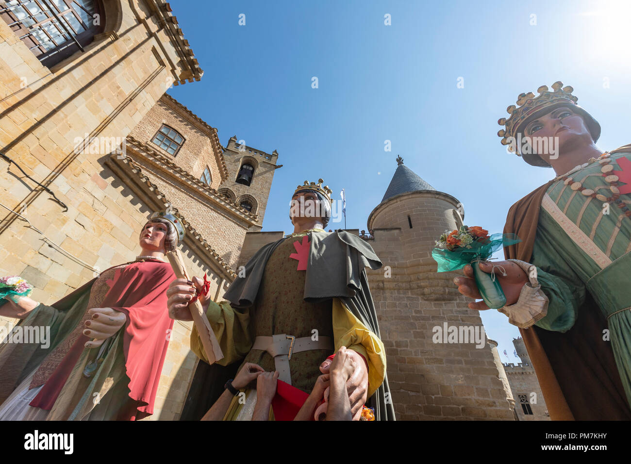 Gigantes y Cabezudos Fiesta 2018, Riesen und Big-Head Parade, in Olite, Navarra, Spanien Stockfoto