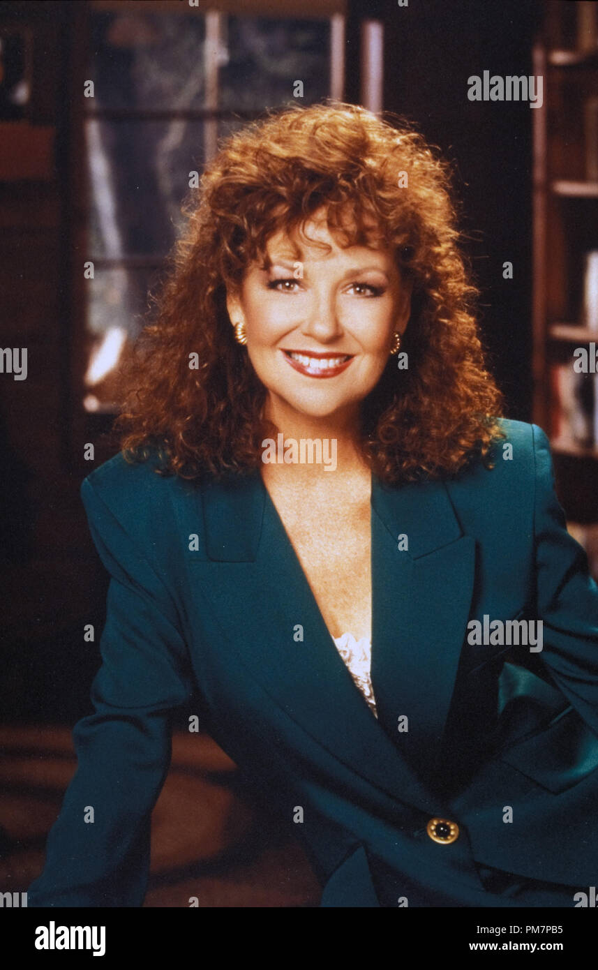 Film Still / Werbung immer noch von "Coach" Shelley Fabares 1993 Photo Credit: Jerry Fitzgerald Datei Referenz # 31371357 THA nur für redaktionelle Verwendung Alle Rechte vorbehalten Stockfoto