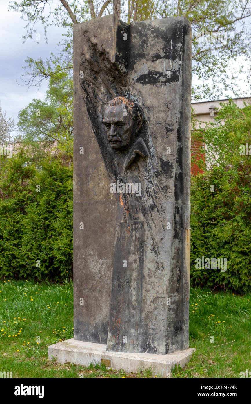 "Georgi Dimitrov" (1980) von Stoil Bakalov im Museum der Sozialistischen Kunst outdoor Sculpture Garden, Sofia, Bulgarien. Stockfoto