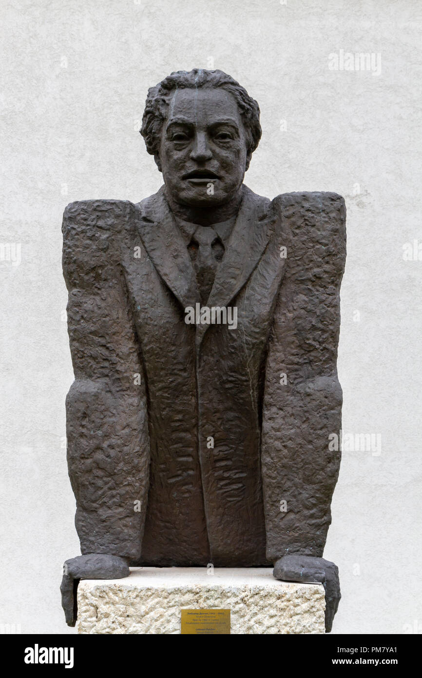 "Geirgi Dimitrov" (c 1960) von Lubomir Dalchev im Museum der Sozialistischen Kunst outdoor Sculpture Garden, Sofia, Bulgarien. Stockfoto