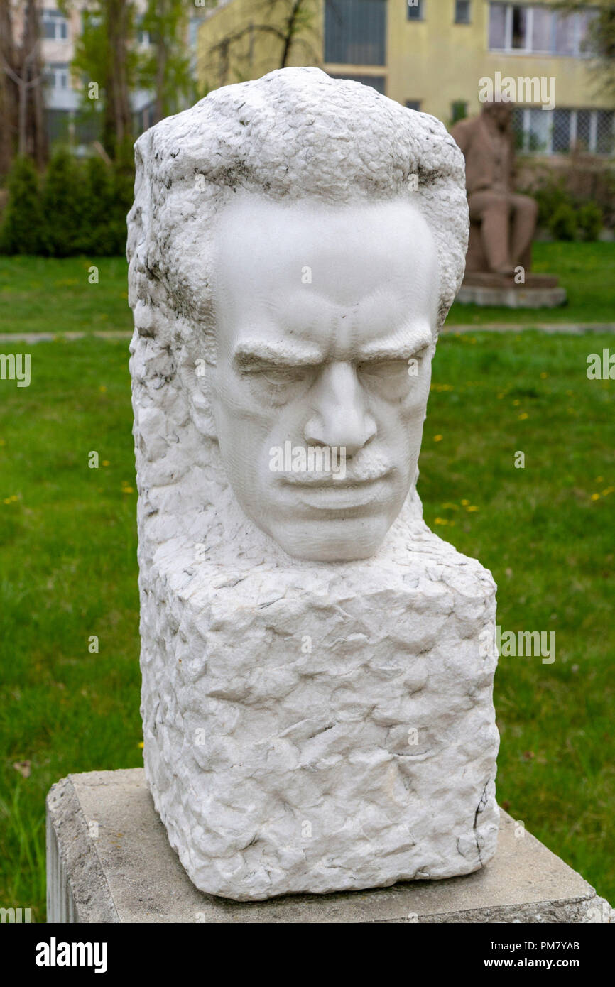 "Todor Pavlov" (1947) von Vasil Gachev im Museum der Sozialistischen Kunst outdoor Sculpture Garden, Sofia, Bulgarien. Stockfoto
