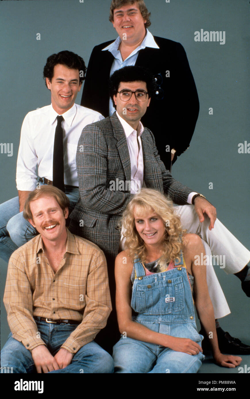 Studio Werbung noch von 'Splash' Regisseur Ron Howard, Tom Hanks, John Candy, Eugene Levy, Daryl Hannah © 1984 Touchstone Pictures Photo Credit: Jean Pagliuso Alle Rechte vorbehalten Datei Referenz # 31706147 THA für die redaktionelle Nutzung nur Stockfoto