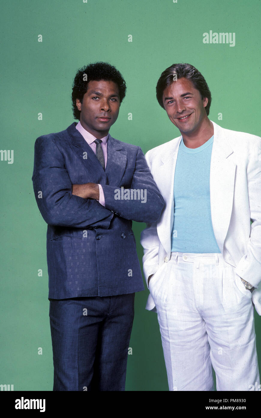 Studio Werbung noch von 'Miami Vice' Philip Michael Thomas, Don Johnson 1984 Alle Rechte vorbehalten Datei Referenz # 31706272 THA für die redaktionelle Nutzung nur Stockfoto