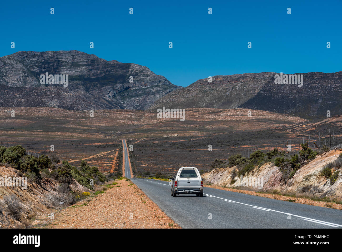 Straße bei Langeberg, Klein Karoo, Südafrika Stockfoto