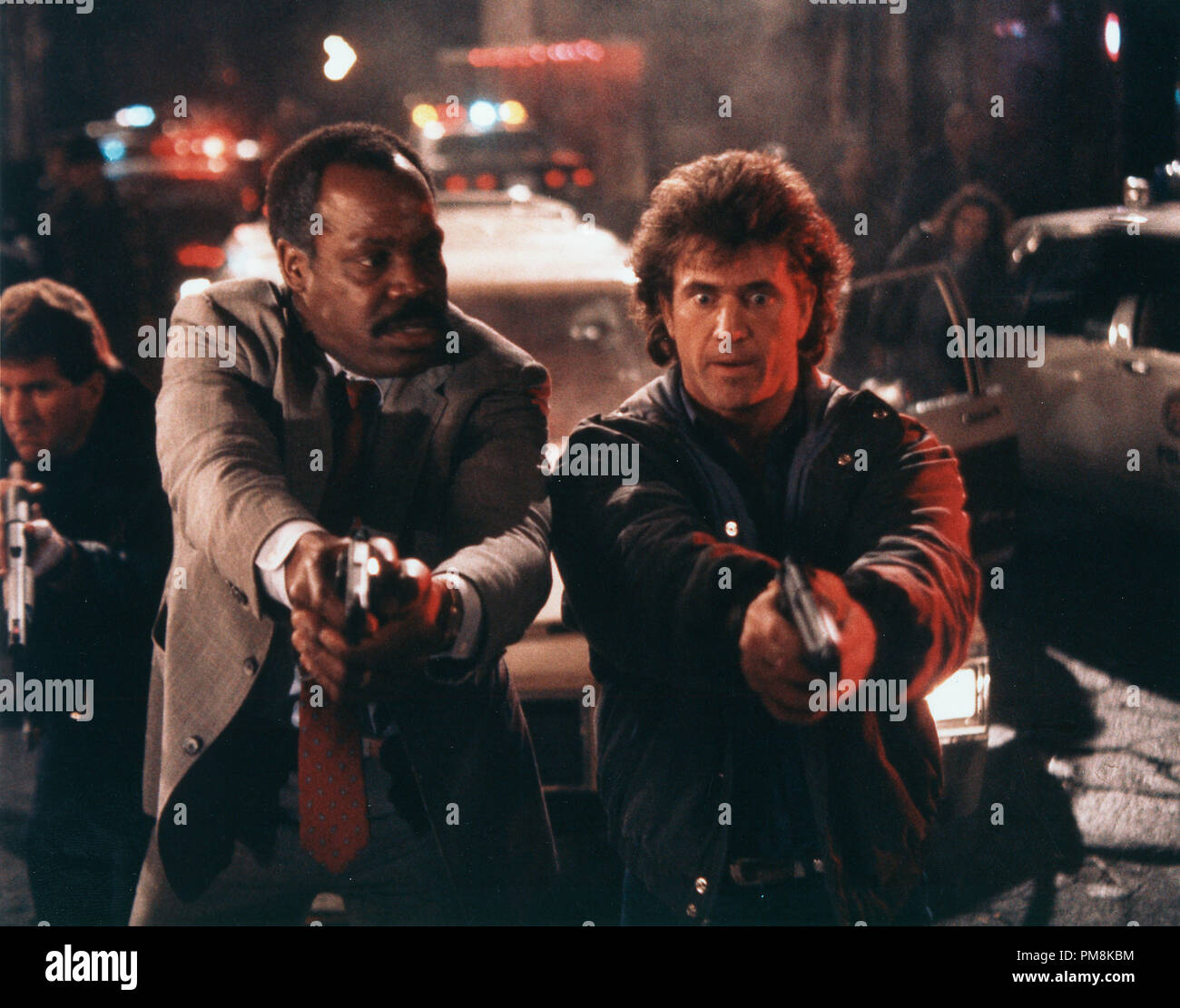 Film Still oder Werbung immer noch von "Lethal Weapon 2" Danny Glover und Mel Gibson © 1989 Warner Alle Rechte vorbehalten Datei Referenz # 31623089 THA für die redaktionelle Nutzung nur Stockfoto