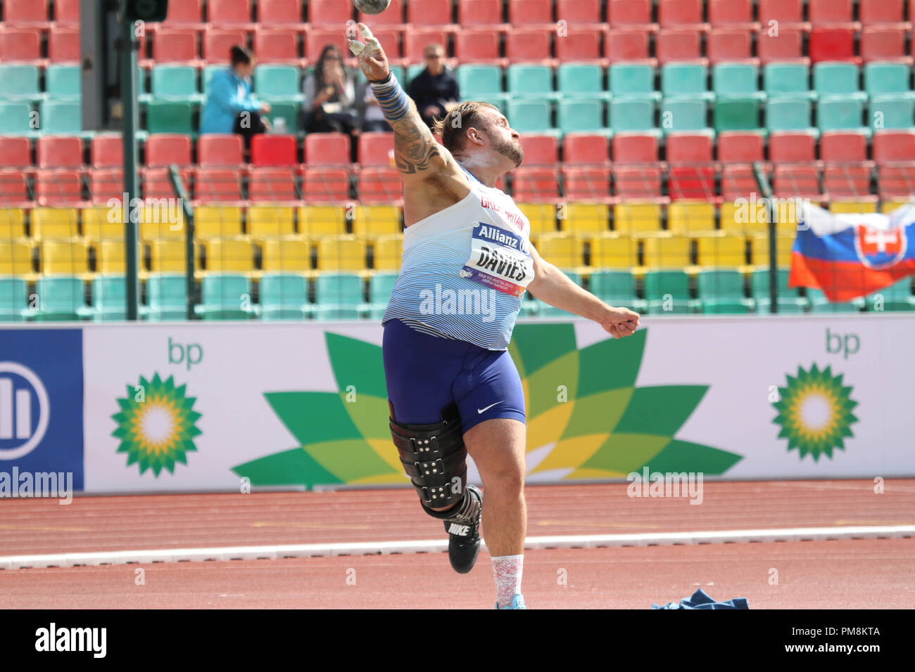 XX spricht während der Pressekonferenz am 1. Tag der Welt Para Leichtathletik Europameisterschaft in Berlin, Deutschland Stockfoto