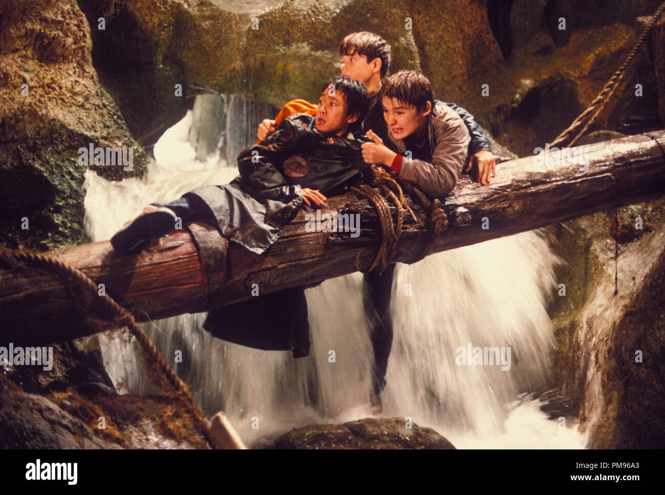 Studio Werbung immer noch von "Die Goonies" Jonathan Ke Quan, Sean Astin, Corey Feldman © 1985 Warner Alle Rechte vorbehalten Datei Referenz # 31703055 THA für die redaktionelle Nutzung nur Stockfoto