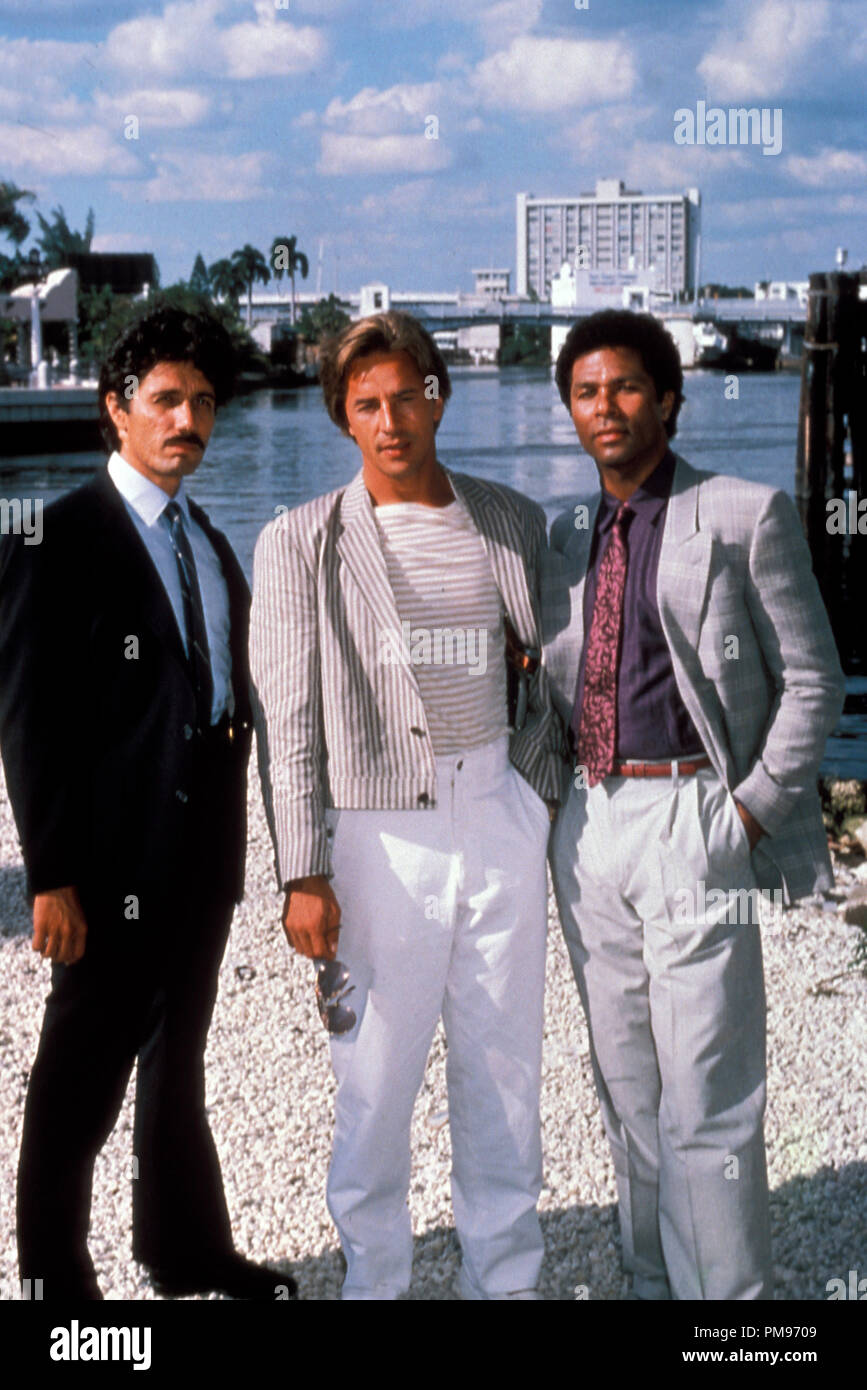 Studio Werbung noch von 'Miami Vice' Edward James Olmos, Don Johnson, Philip Michael Thomas ca. 1985 Stockfoto