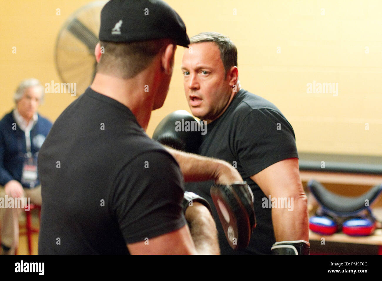 Markieren Dellagrotte training Scott Voss (Kevin James) in Columbia Pictures' HIER KOMMT DER BOOM. Stockfoto