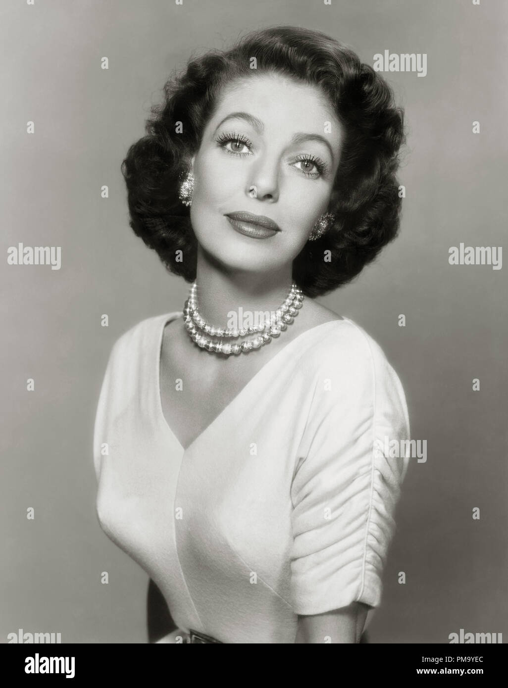 Studio Werbung immer noch: "Es passiert jeden Donnerstag "Loretta Young 1953 ui Datei Referenz # 31780 110 Stockfoto