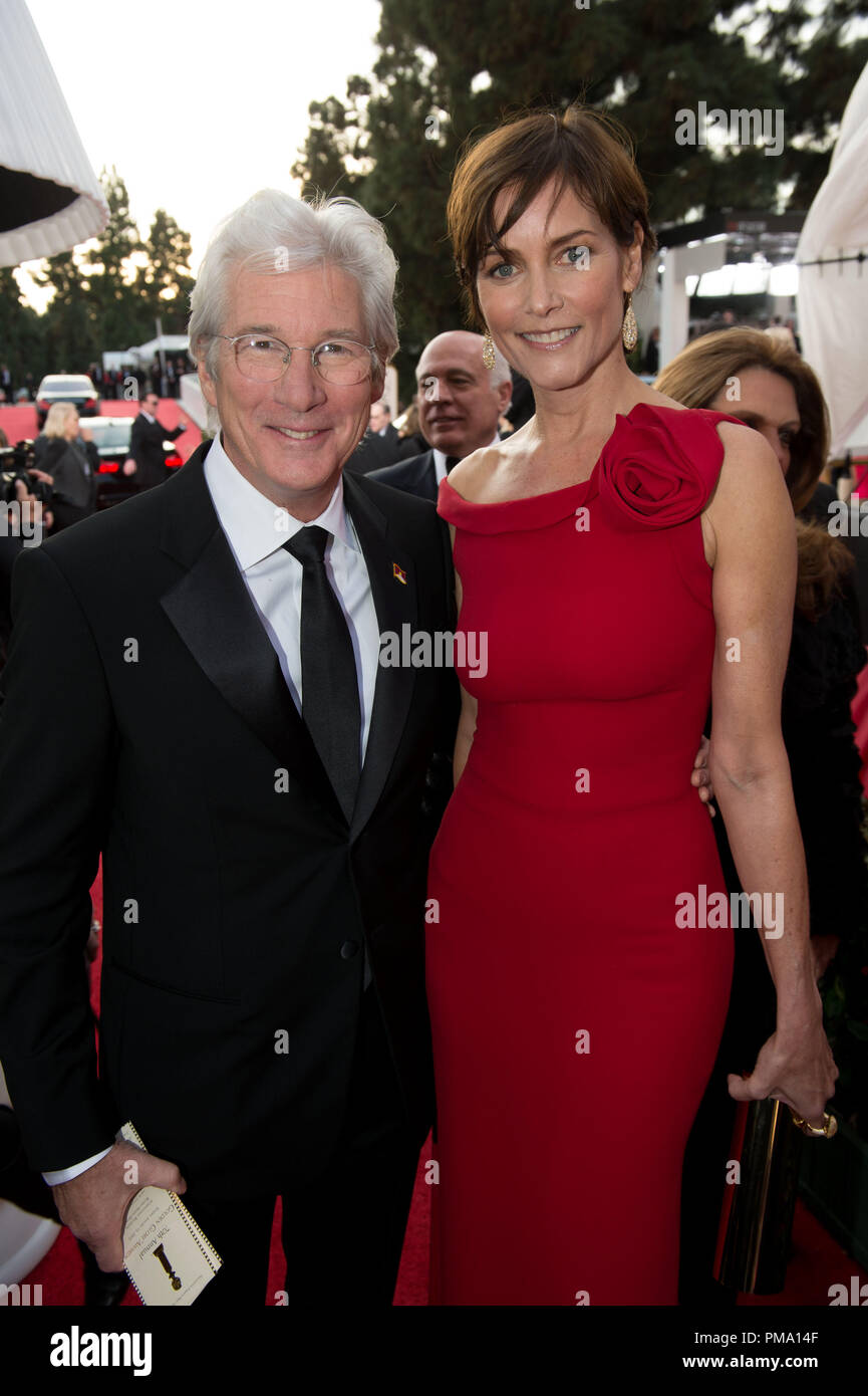 Für beste Leistung durch einen Schauspieler in einer Motion Picture - Drama für seine Rolle in "Arbitrage", Schauspieler Richard Gere mit Carey Lowell Nominiert besucht die 70. jährliche Golden Globe Awards im Beverly Hilton in Beverly Hills, CA am Sonntag, den 13. Januar 2013. Stockfoto