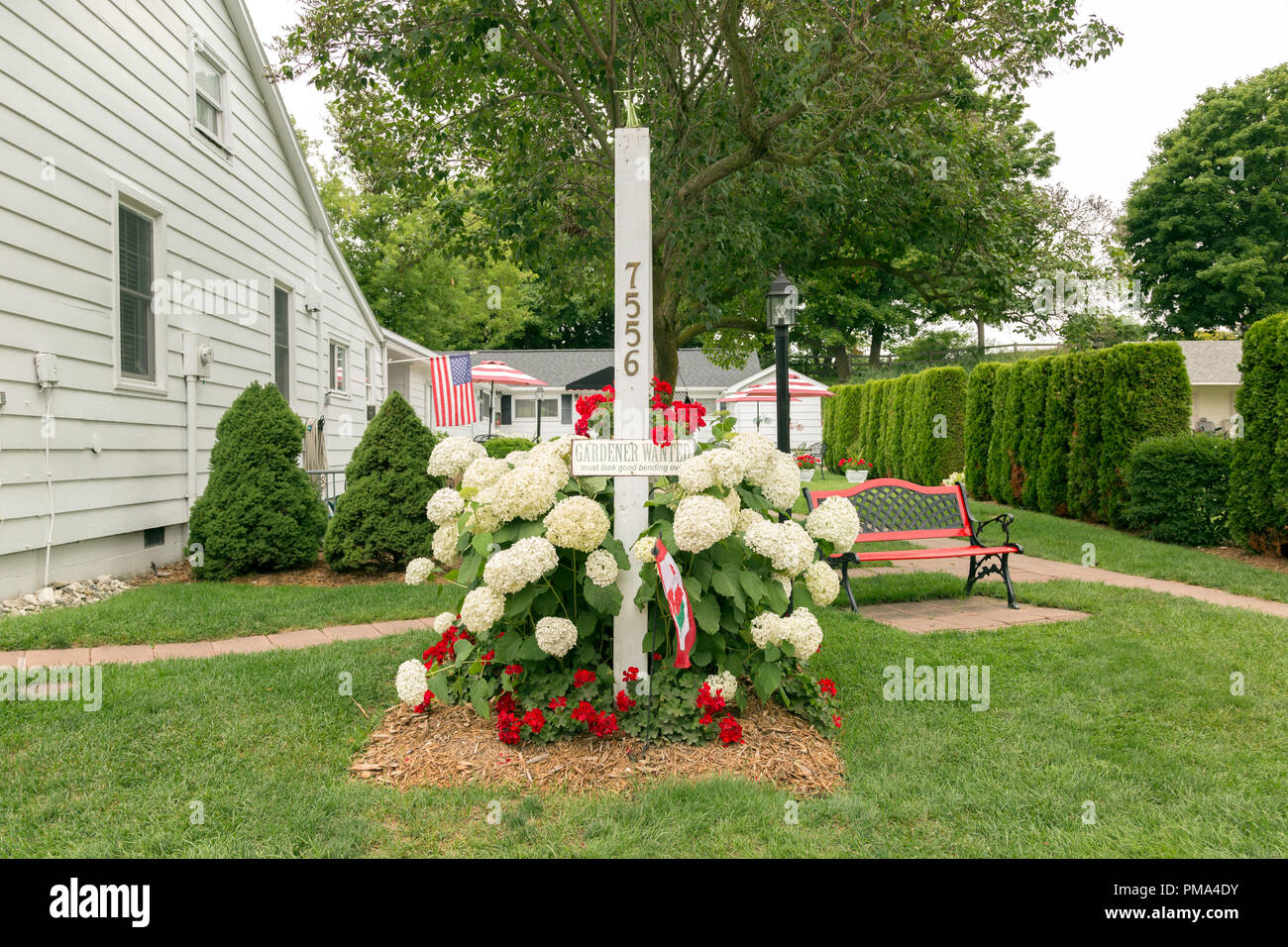 Ordentlich gepflegten Garten vor ein Bett und Frühstück, auf Mackinac Island, Michigan in den Vereinigten Staaten, im Mittleren Westen. Stockfoto