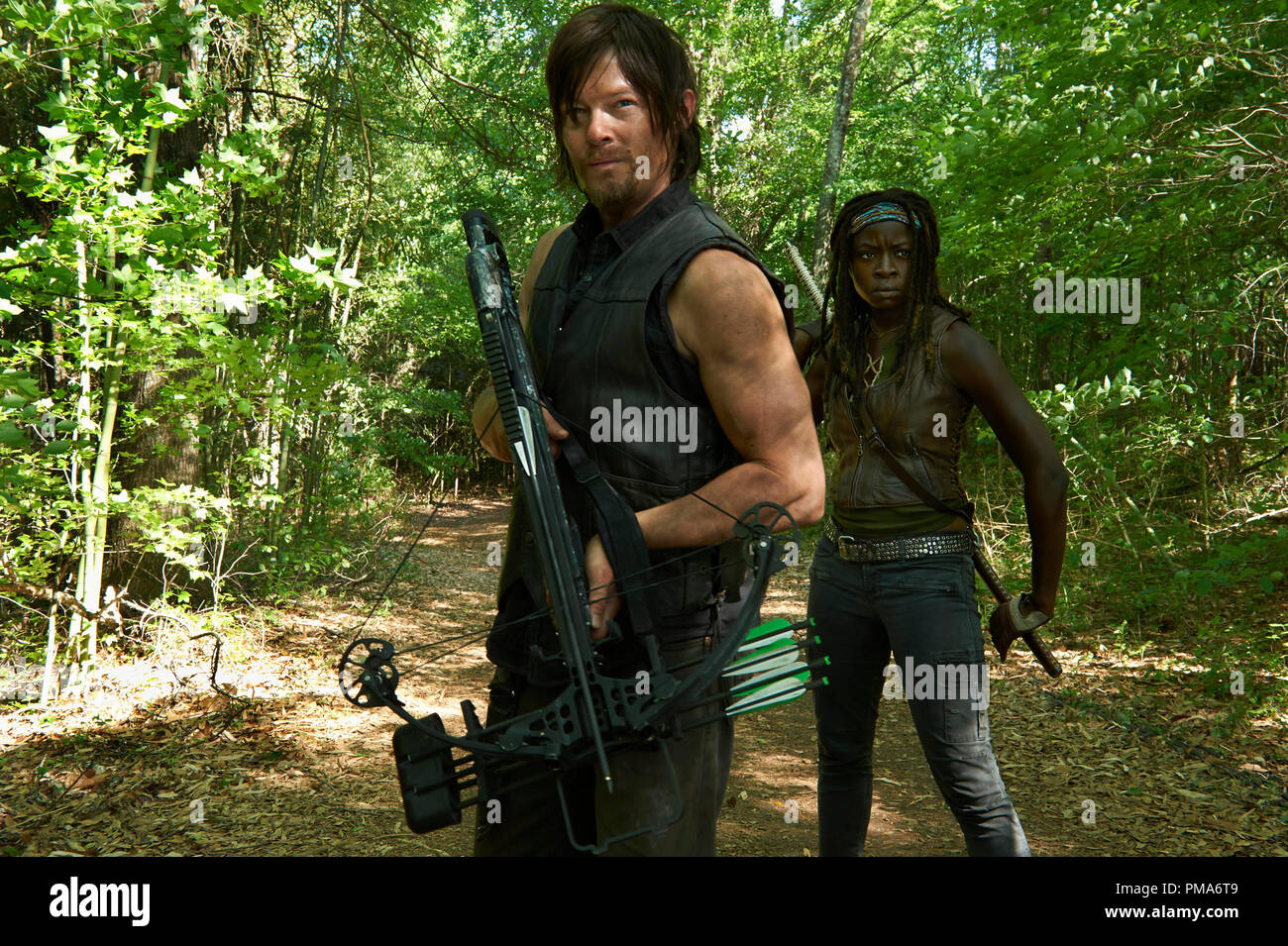 Daryl Dixon (Norman Reedus) und Michonne (Danai Gurira) - The Walking Dead - Saison 4 Galerie - Foto: Frank Ockenfels 3/AMC Stockfoto