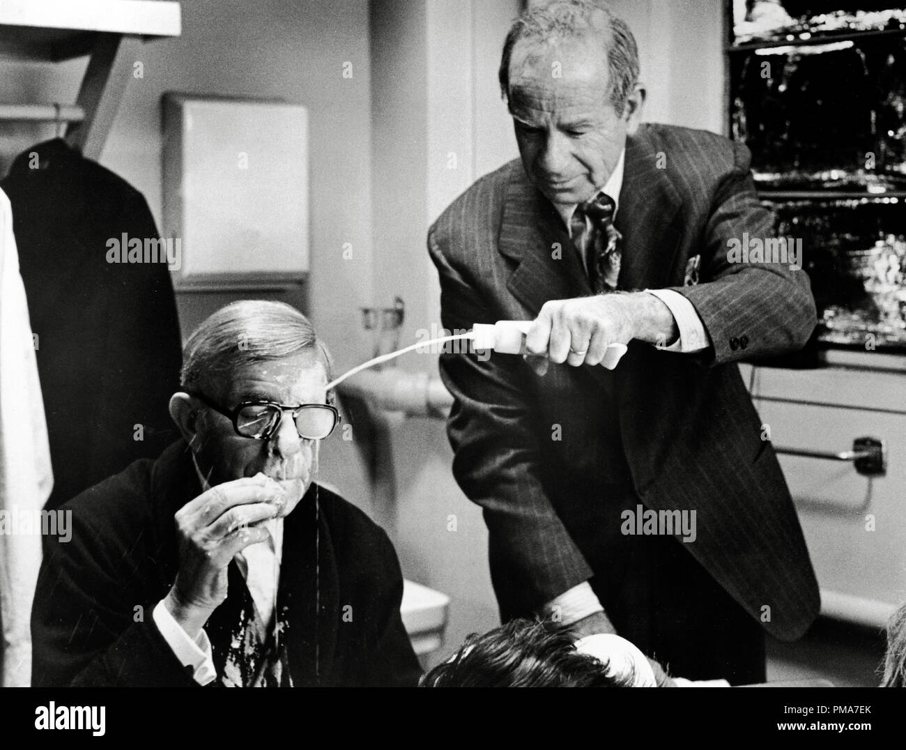 Walter Matthau, George Burns, "Sunshine Boys", 1975 MGM Datei Referenz # 32263 339 THA Stockfoto