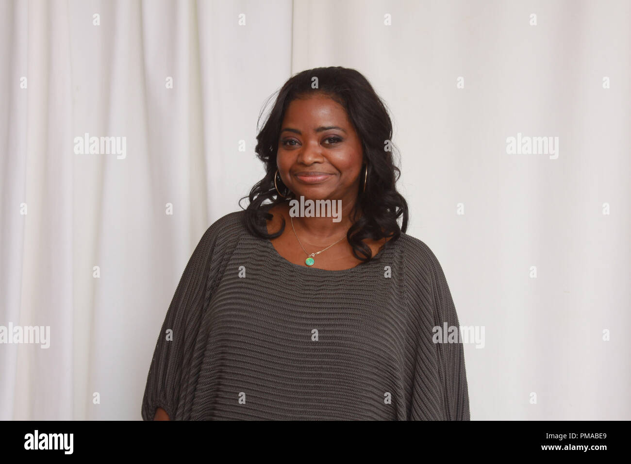 Octavia Spencer 'Paradies' Portrait Session, 10. Oktober 2013. Reproduktion von amerikanischen Boulevardzeitungen ist absolut verboten. Datei Referenz # 32169 029 GFS nur für redaktionelle Verwendung - Alle Rechte vorbehalten Stockfoto