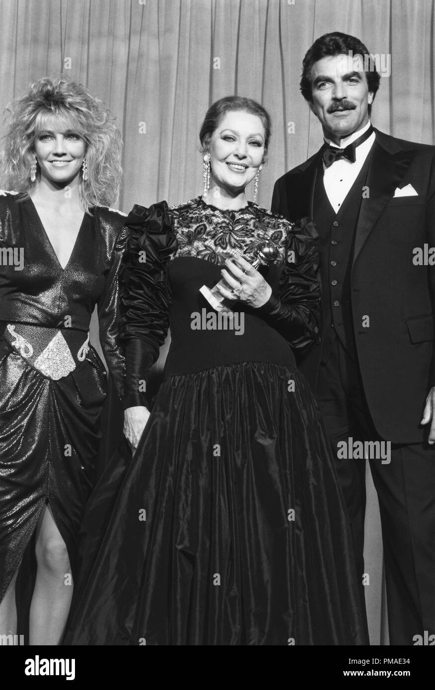 Heather Locklear, Loretta Young, Tom Selleck auf der 44. jährlichen Golden Globe Awards, 1987 Datei Referenz # 32509 527 THA Stockfoto