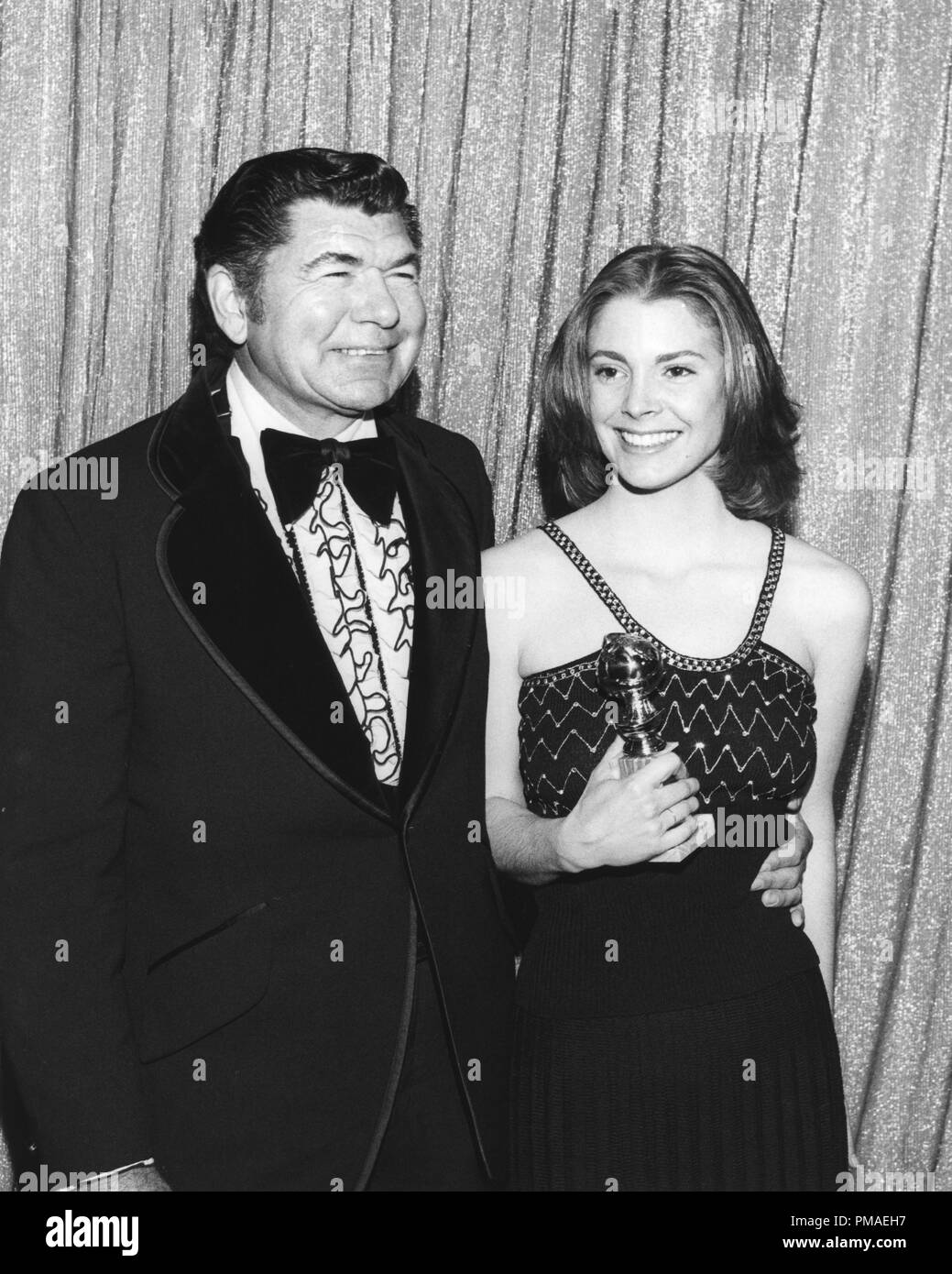 Claude Akins bei den Golden Globe Awards, ca. 1979 Datei Referenz # 32509 914 THA Stockfoto