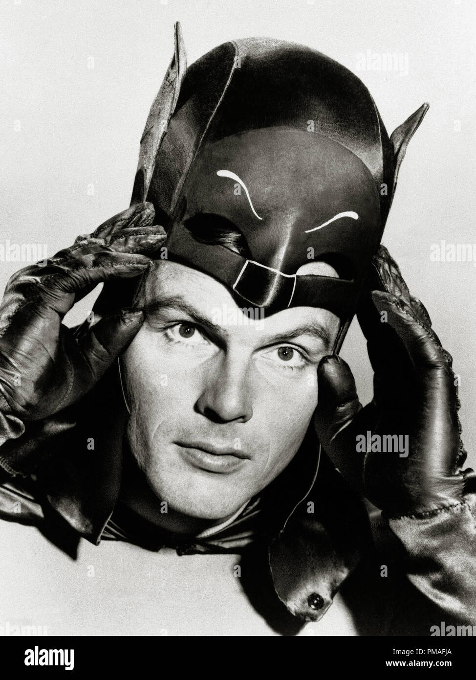 Adam West als Batman, 'Batman', 1966 Datei Referenz # 32633 646 THA Stockfoto