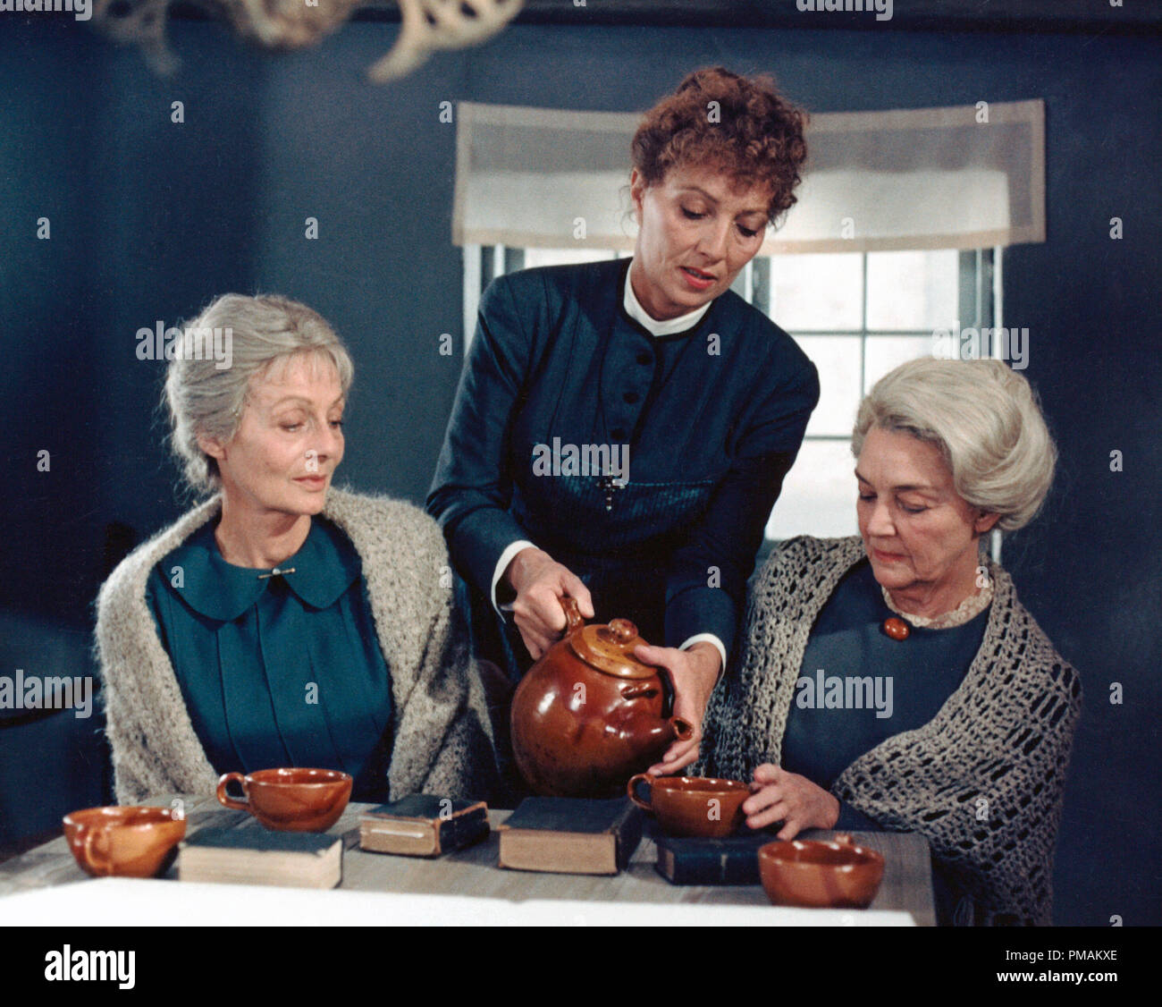 Stéphane Audran, Birgitte Federspiel, Bodil Kjer, "Babettes Fest" alias "Babettes gestebud (1987 Dänemark) Nordisk Film Alle Rechte vorbehalten Datei Referenz # 33300 759 die THA für die redaktionelle Nutzung nur Stockfoto