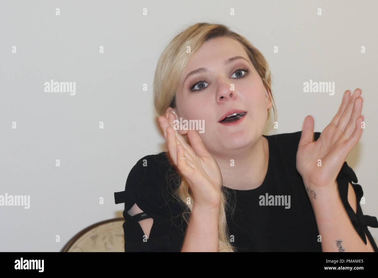 Abigail Breslin in 'Dirty Dancing' TV-Film Presse Konferenz am 18. Mai 2017 stattfand, im Four Seasons Hotel in Beverly Hills, Kalifornien. Keine Boulevardzeitungen. Keine USA Vertrieb für 30 Tage der Entstehung. Datei Referenz # 33320 009 GFS nur für redaktionelle Verwendung - Alle Rechte vorbehalten Stockfoto