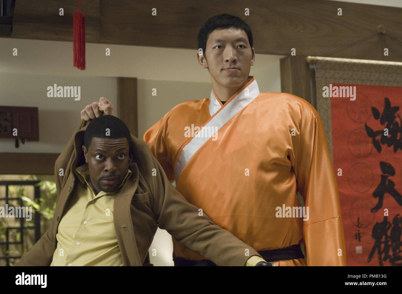 Chris Tucker (links) Sterne als "Carter" und Sun Ming Ming Sterne als "Ling" in New Line Cinema's Action Komödie Rush Hour 3. "Rush Hour 3" (2007) New Line Cinema. Stockfoto