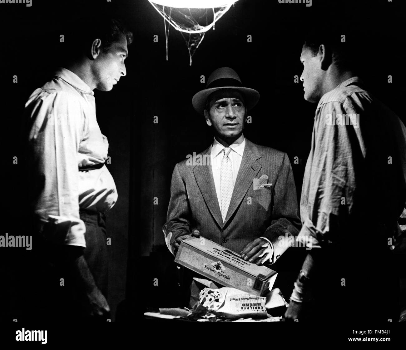 Lee van Cleef, Richard Conte, Earl Holliman, "Die große Combo" (1955) Verwandte Künstler Bilder Datei Referenz # 33371 209 THA Stockfoto