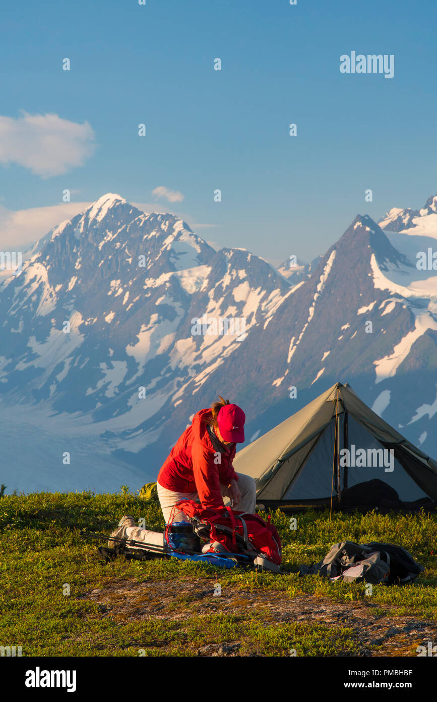 Rucksacktour auf den Spencer Gletscher Sitzbank, Chugach National Forest, Alaska. Stockfoto