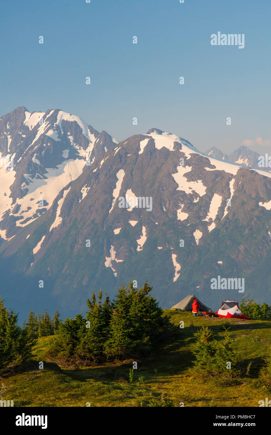 Rucksacktour auf den Spencer Gletscher Sitzbank, Chugach National Forest, Alaska. Stockfoto
