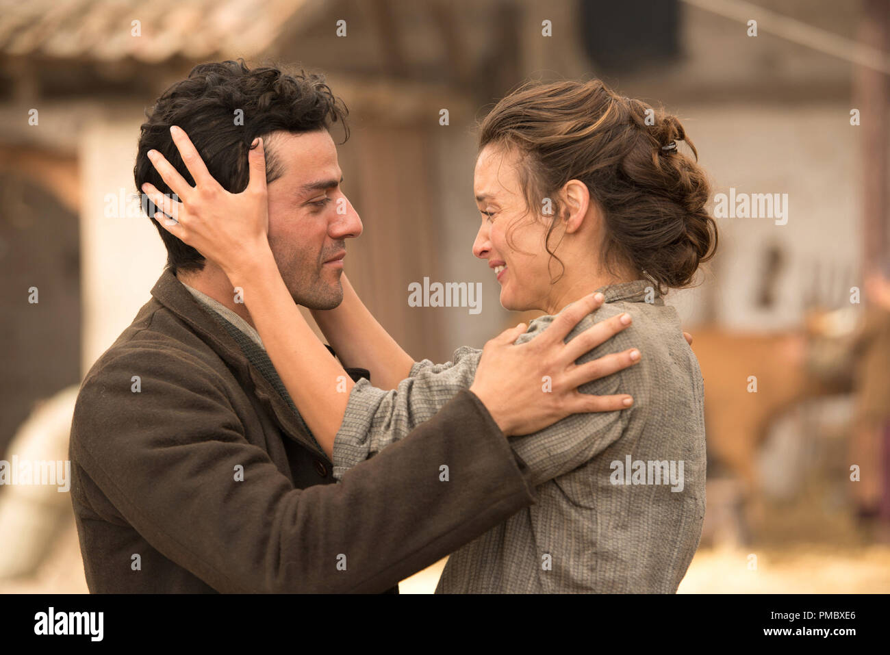 Oscar Isaac und Charlotte Le Bon in "Das Versprechen" (2017) Open road Filme Stockfoto