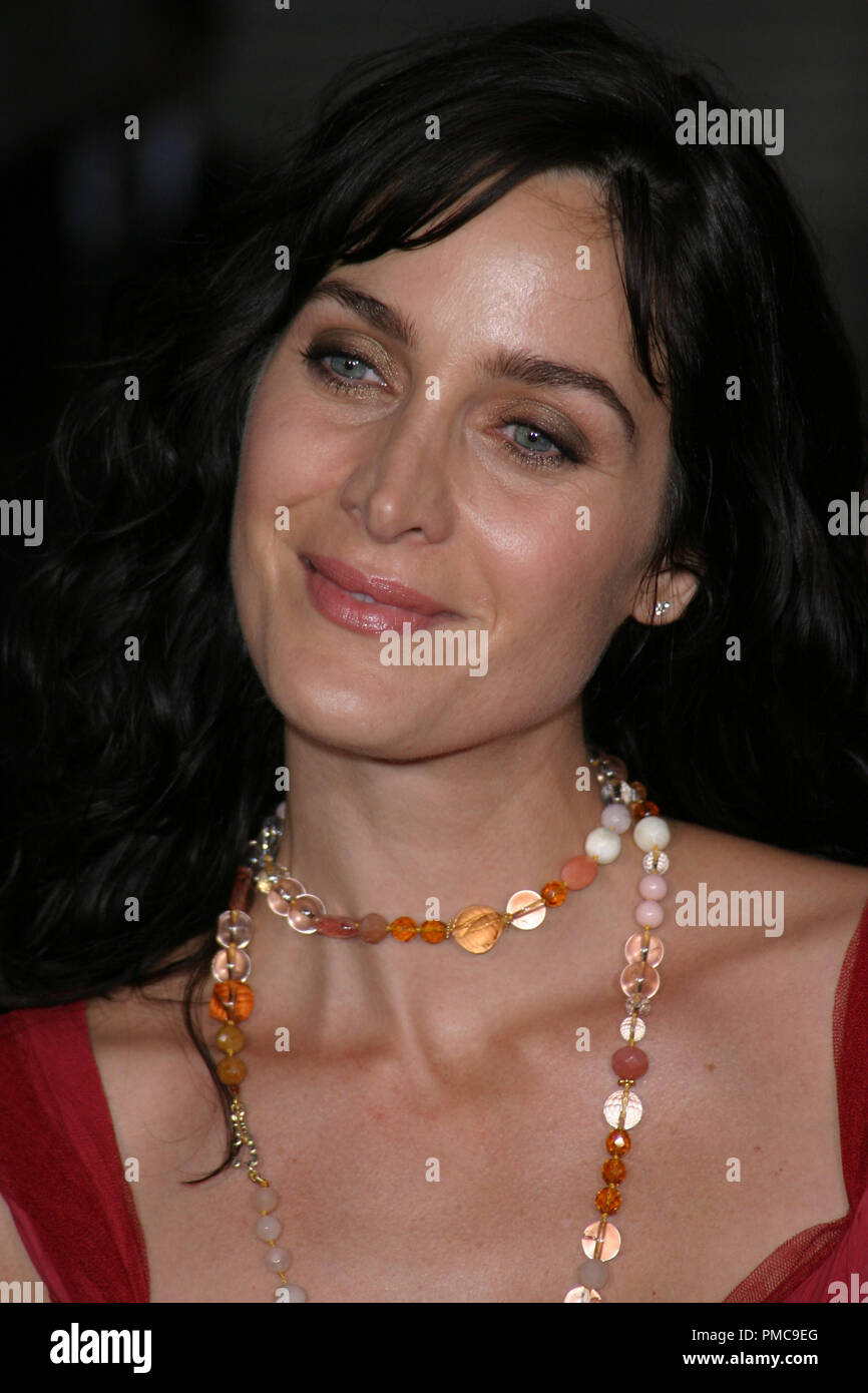 "Collateral" Premiere 8-2 -2004 Carrie-Anne Moss Foto von Joseph Martinez/PictureLux Datei Referenz # 21918 0228 - picturelux nur für redaktionelle Verwendung - Alle Rechte vorbehalten Stockfoto
