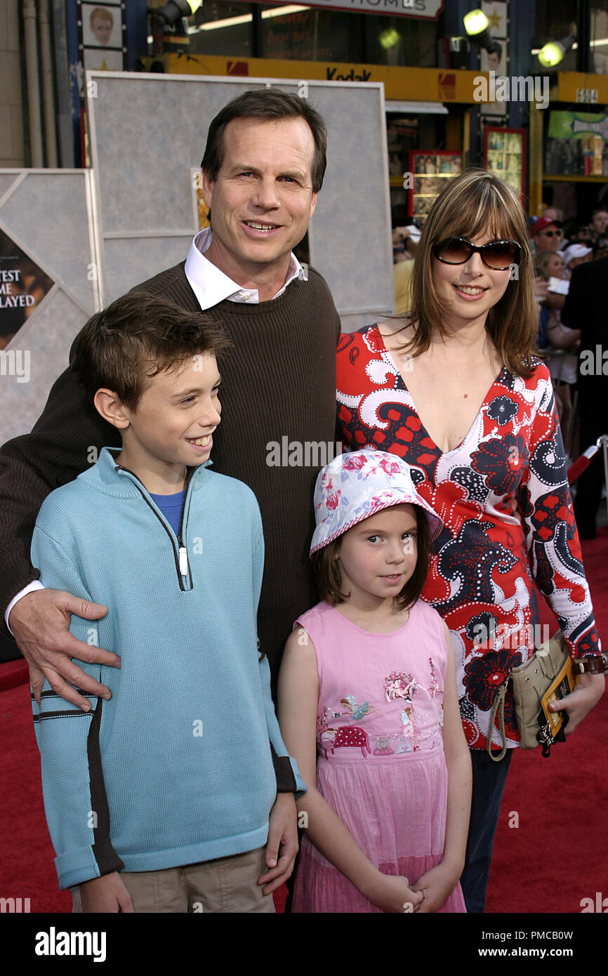 "Das größte Spiel überhaupt gespielt" (Premiere) Bill Paxton, Frau Louise Newbury und Kinder James und Lydia 09-25-2005/El Capitan Theatre/Hollywood, CA/Walt Disney Pictures/Foto von Joseph Martinez/PictureLux Datei Referenz # 22478 0048 PLX nur für redaktionelle Verwendung - Alle Rechte vorbehalten Stockfoto