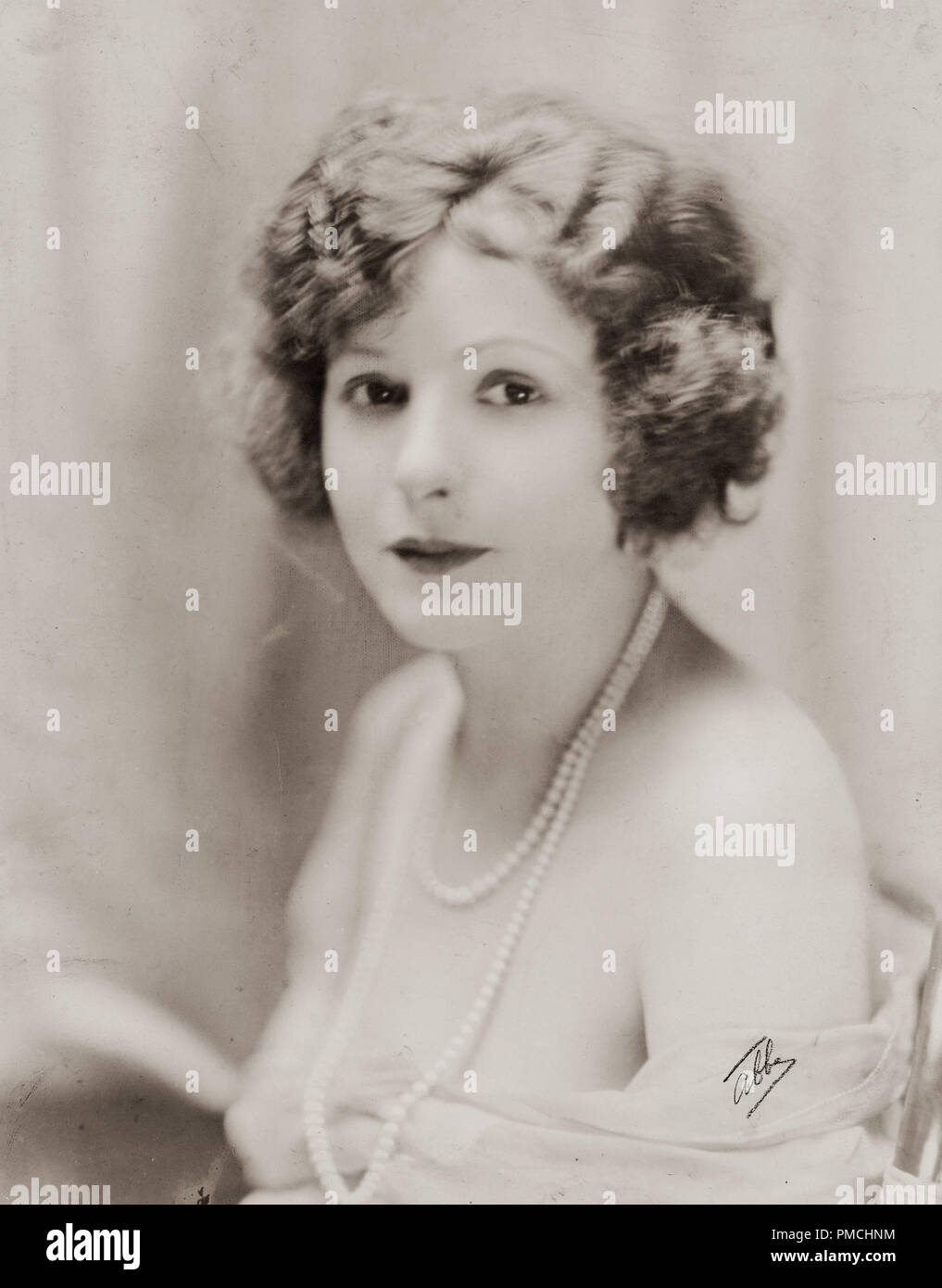 Norma Talmadge, in der "Ewige Flamme" 1922 Zugehörige erste Nationale Bilder. Foto von James Abbe Datei Referenz # 33636 666 THA Stockfoto