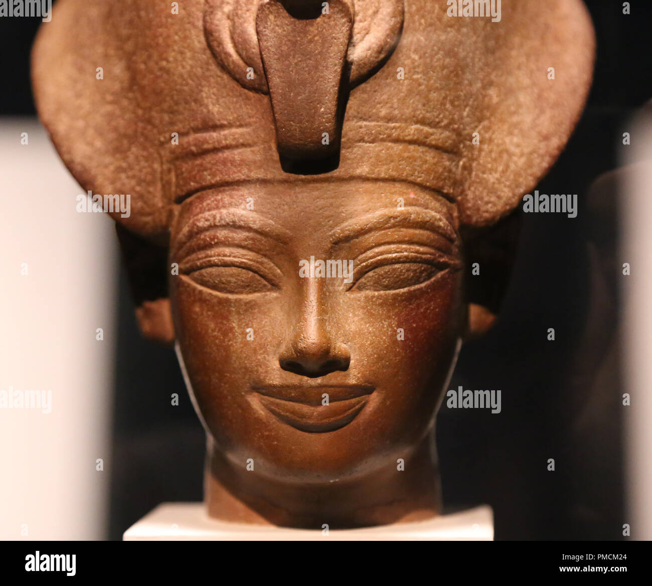 Ägypten. Kopf von Amenhotep III. Das Tragen der blauen Krone Ägypten. Neuen Reich. Dynastie 18, 1386-1349 BC. British Museum. London. Stockfoto