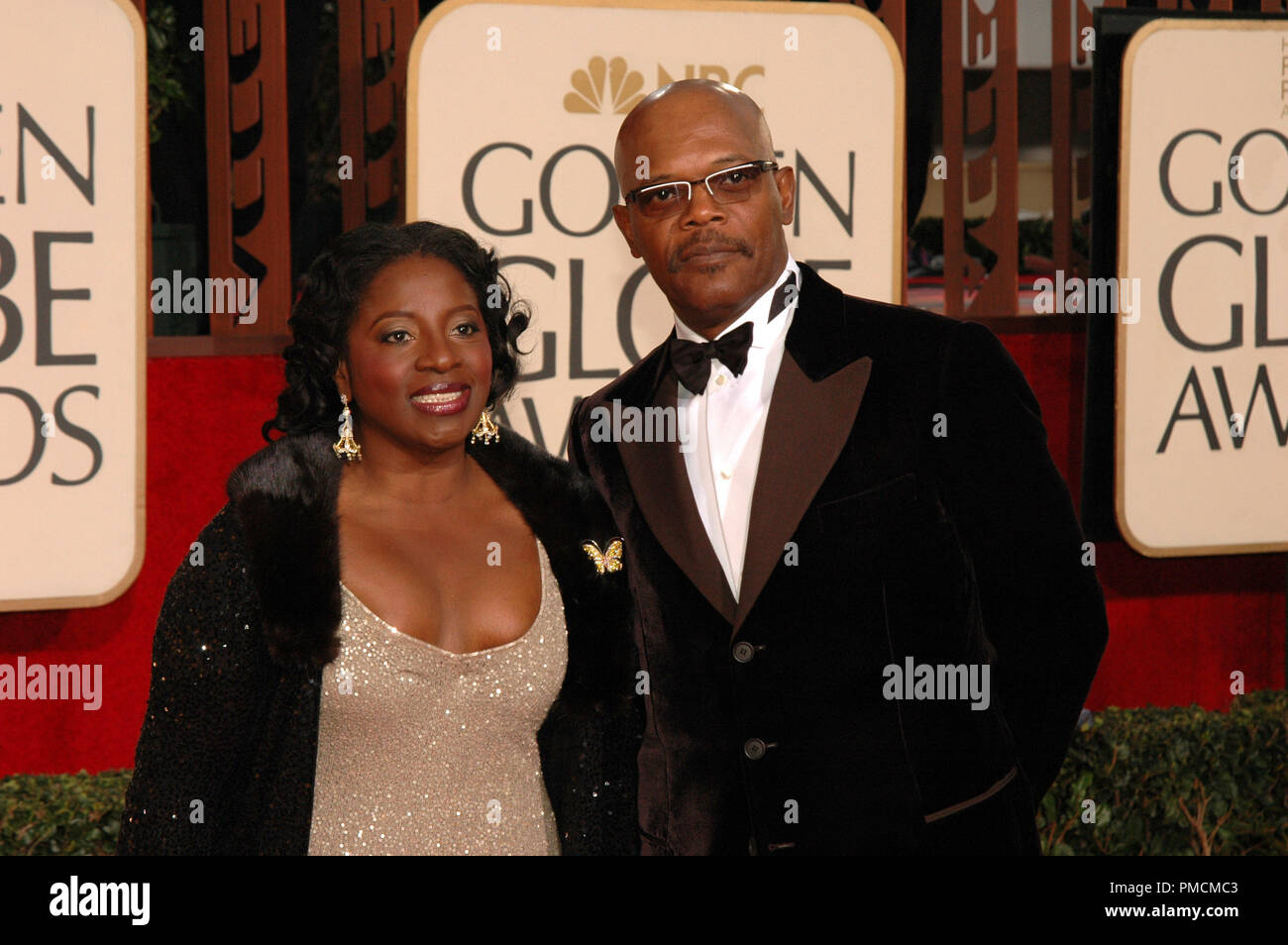 Ankunft am 'Golden Globe Awards - 62. jährlichen "Samuel L. Jackson mit Ehefrau LaTanya Richardson 1-16-2005 Datei Referenz Nr. 1080 074 PLX für redaktionelle Verwendung Stockfoto