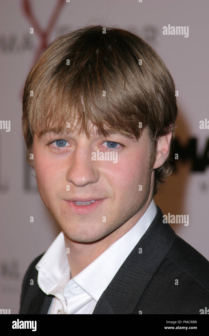 "Aviator" Premiere 12-01-2004 Benjamin McKenzie Foto von Joseph Martinez/PictureLux Datei Referenz # 37751 0066 - picturelux nur für redaktionelle Verwendung - Alle Rechte vorbehalten Stockfoto