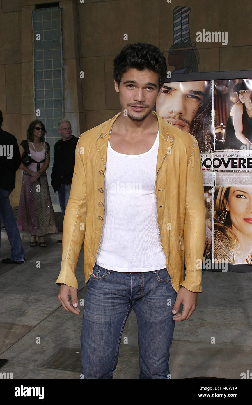 "Unentdeckt" (Premiere) Steven Strait 08-23-2005/Egyptian Theatre/Hollywood, CA/Lions Gate Films/Foto von Joseph Martinez - Alle Rechte vorbehalten File Reference # 22466 0070 PLX für redaktionelle Verwendung Stockfoto