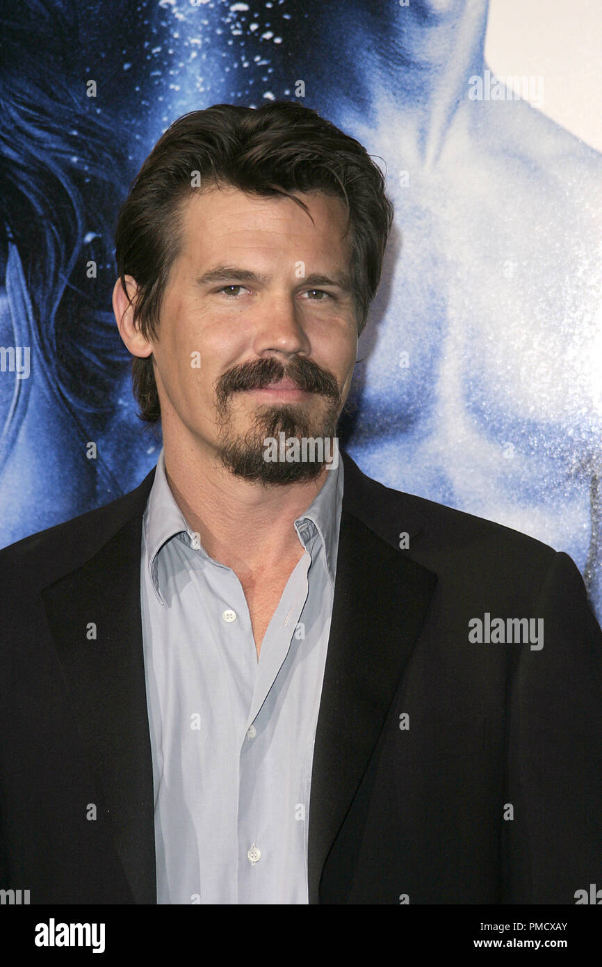 In den Blauen (Premiere) Josh Brolin 09-21-2005/Mann Dorf Theater/Westwood, CA/Sony Pictures/Foto von Joseph Martinez/PictureLux Datei Referenz # 22476 0062 PLX nur für redaktionelle Verwendung - Alle Rechte vorbehalten Stockfoto